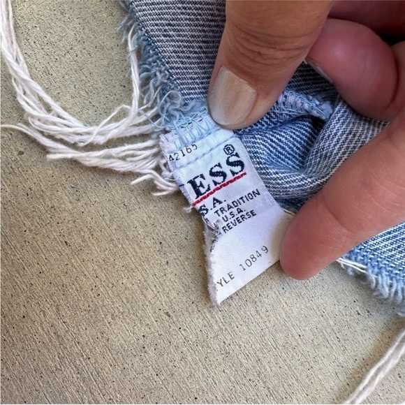 Vintage Guess 90s Denim Jean Jacket Blue Trucker Style Crop - Picture 8 of 15